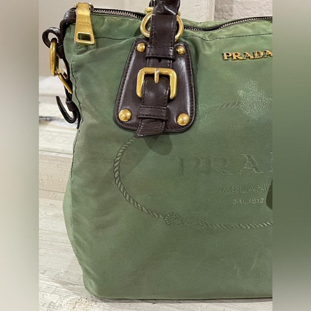 PRADA Authentic Crossbody Bag (Handbag) - Picture 4 of 16